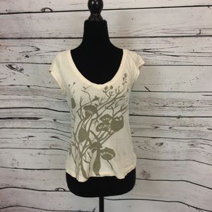 Ayres graphic tee size Small